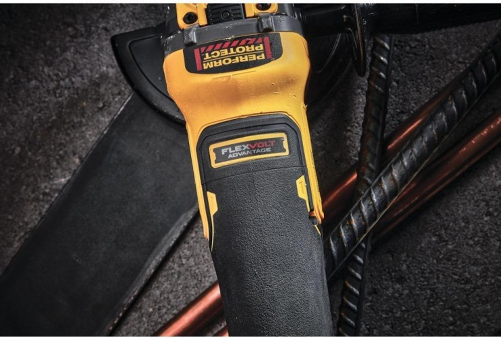 Угловая шлифмашина аккумуляторная DeWALT DCG 409 NT  бесщеточная, без АКБ и З/У DCG409NT-XJ