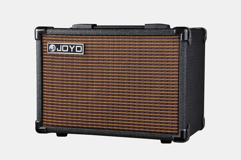 Joyo AC-20 Комбоусилитель для акустической гитары, 20Вт. Цифровые эффекты: Chorus, Delay (до 500мс), Reverb. Размеры: 325 X 190 X 230 мм. Вес: 4.8 кг.