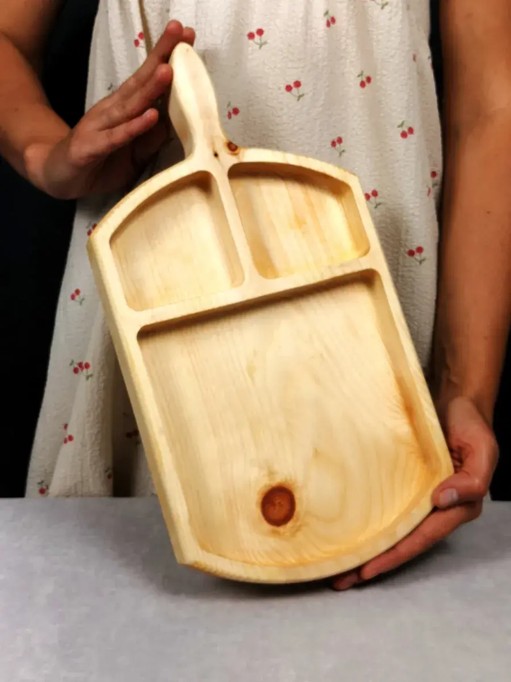 Деревянная менажница из кедра для подачи, сервировки