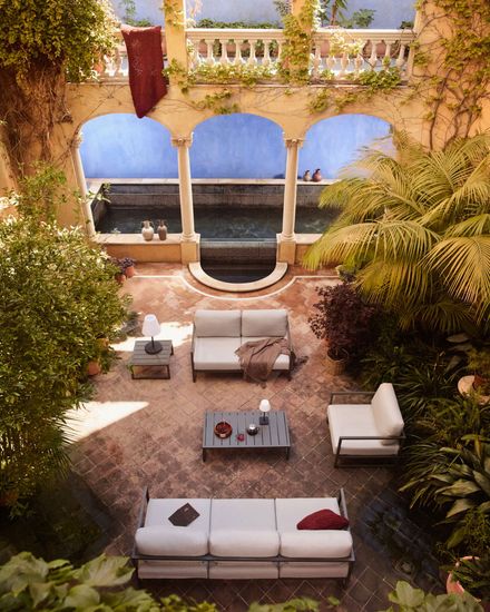 Comova Журнальный столик для улицы из зеленого алюминия 60 x 114 см