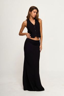 Жилет укороченный из вискозы черного цвета