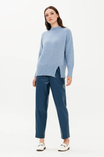 23364 Свитер женский (голубой)