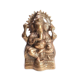 Ганеш с нимбом на троне символ процветания мудрости и успеха силумин