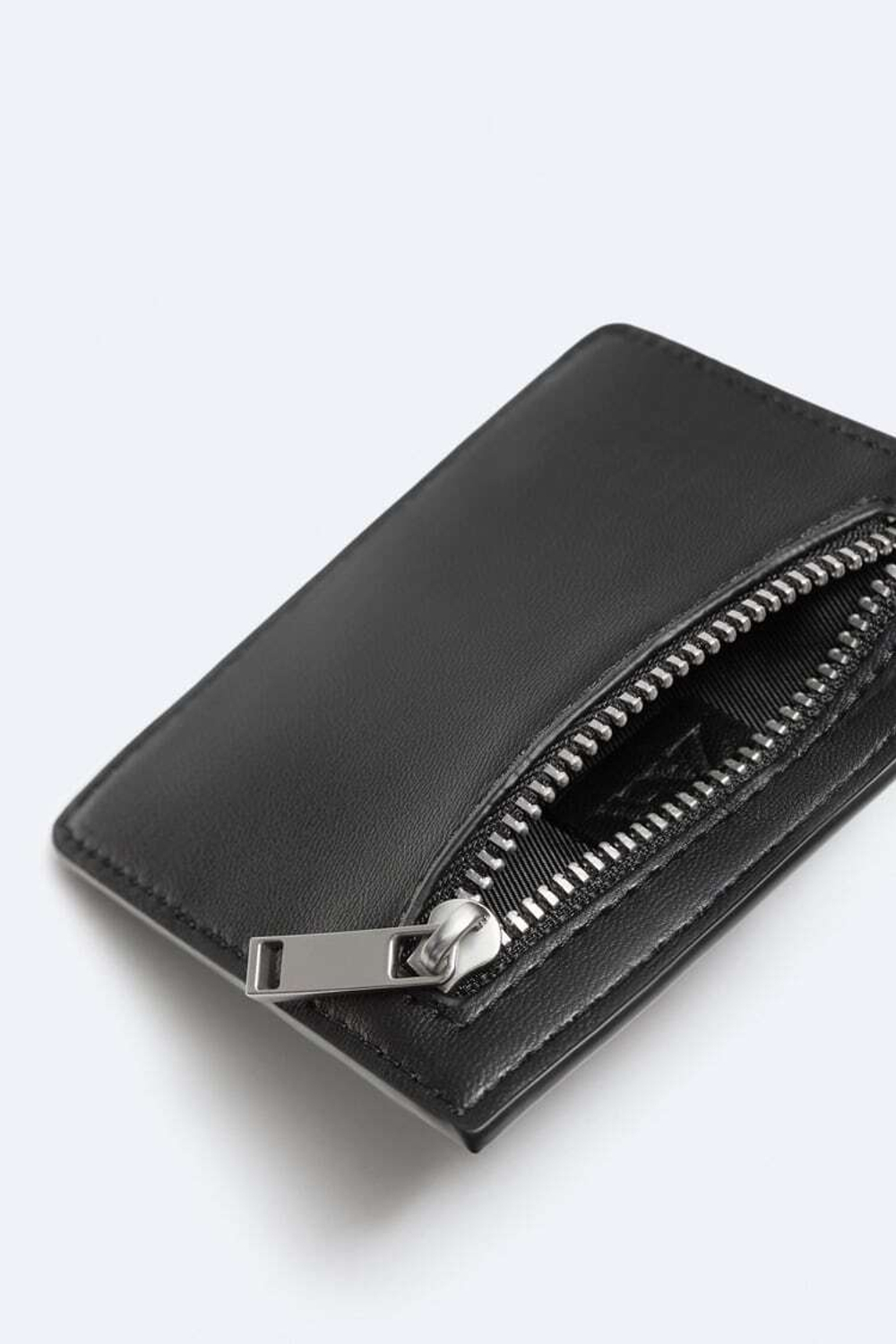 ZARA БУМАЖНИК ДЛЯ КАРТОЧЕК С ЗАСТЕЖКОЙ НА МОЛНИЮ, ЧЕРНЫЙ