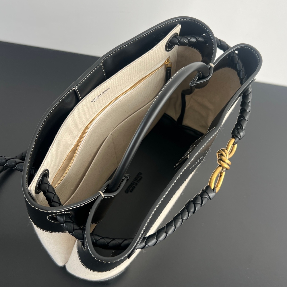 Bottega Veneta Medium Andiamo 32 cm