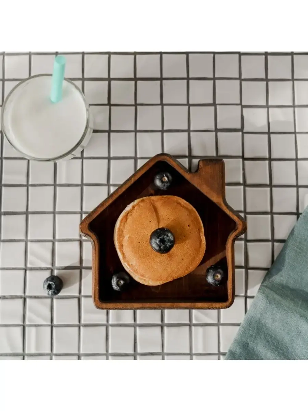 Деревянная менажница "Домик" из кедра