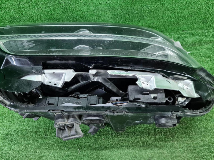 Фара левая Genesis G90 (2018-2022) LED