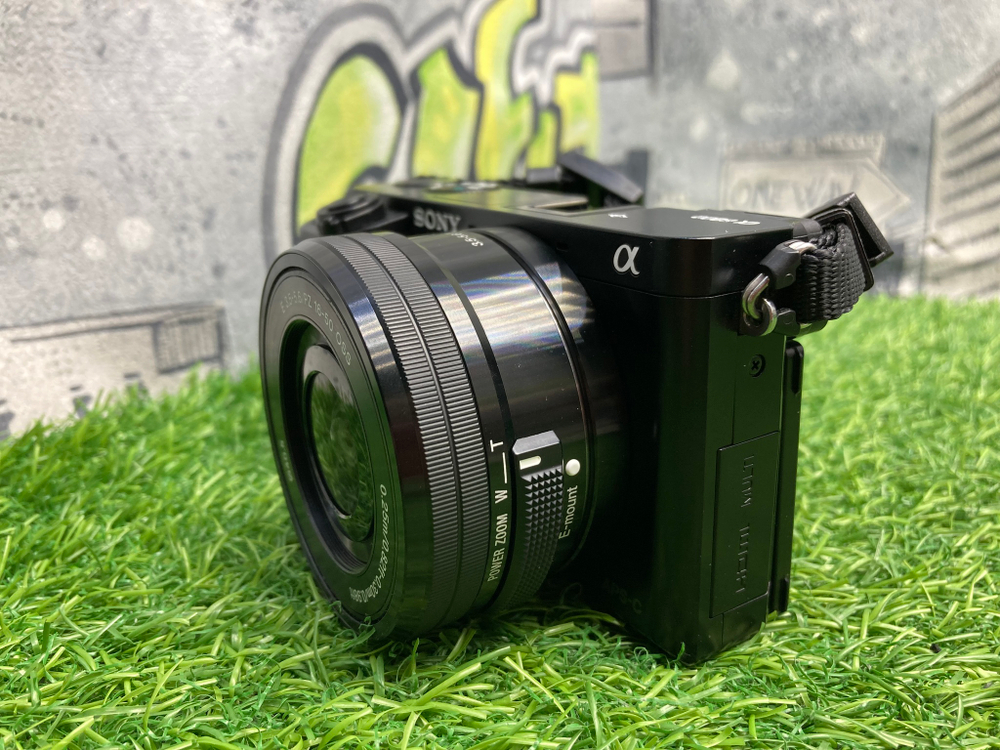 Sony A6000 + 16-50mm 1.8 OSS (1.700 кадров)