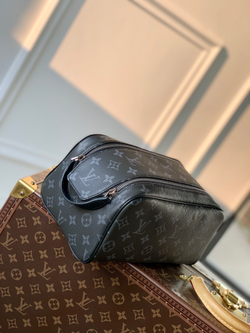 Louis Vuitton Dopp Kit Toilet Pouch
