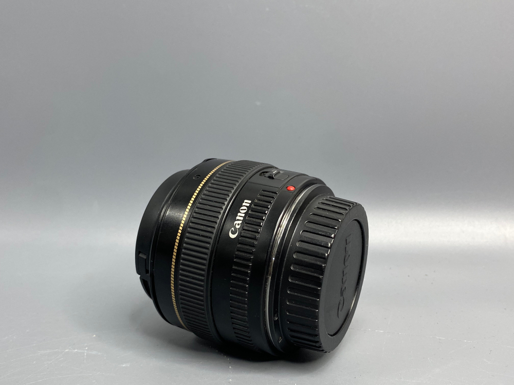 Canon EF 50mm f/1.4 USM