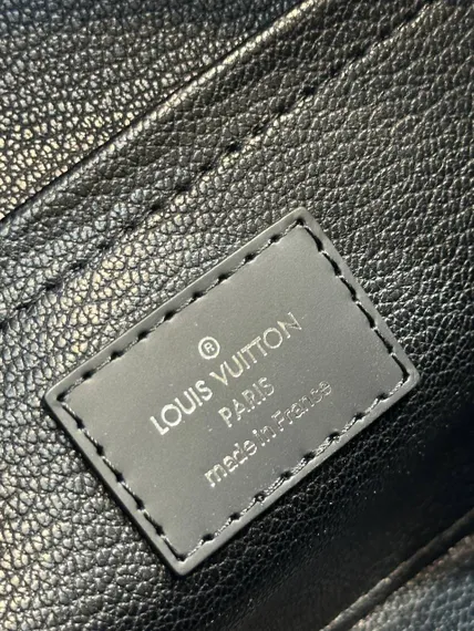 Несессер Louis Vuitton Locker Dopp Kit