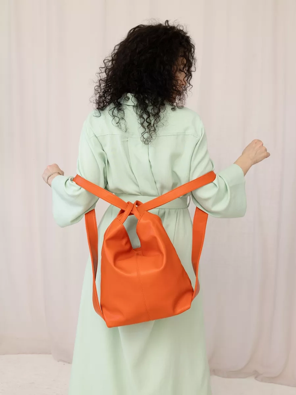 Сумка рюкзак через плечо большая трансформер