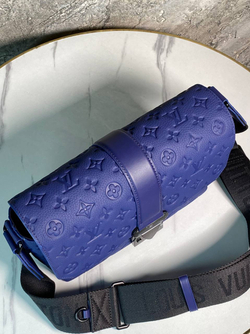 Сумка-мессенджер Louis Vuitton