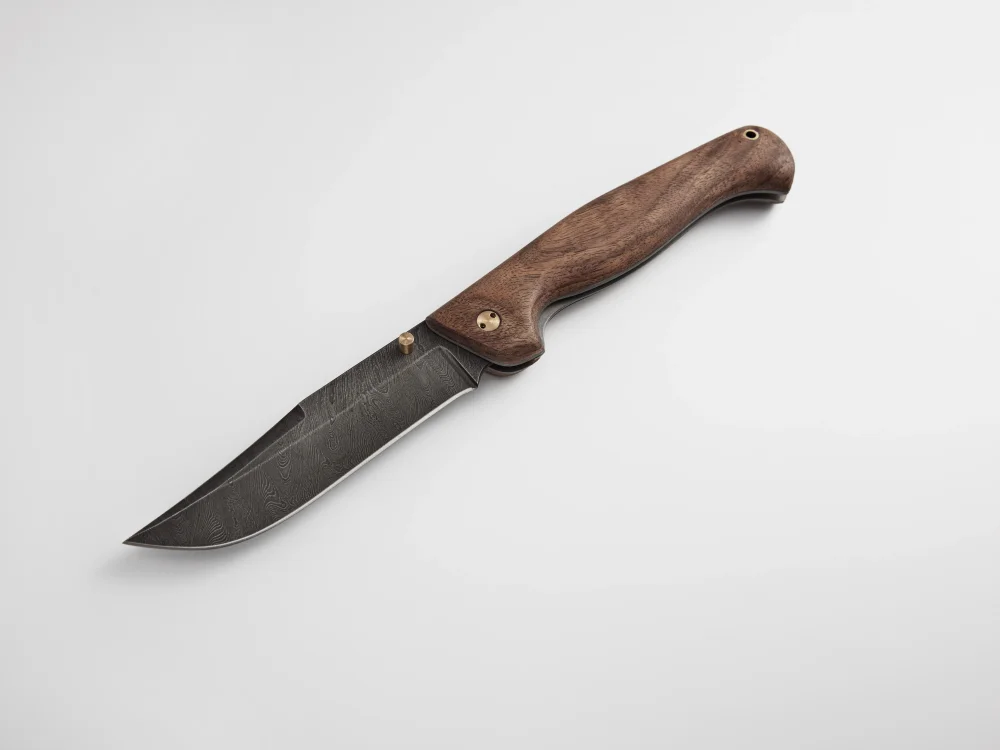 Складной нож "Тайга", дамасская сталь, рукоять орех