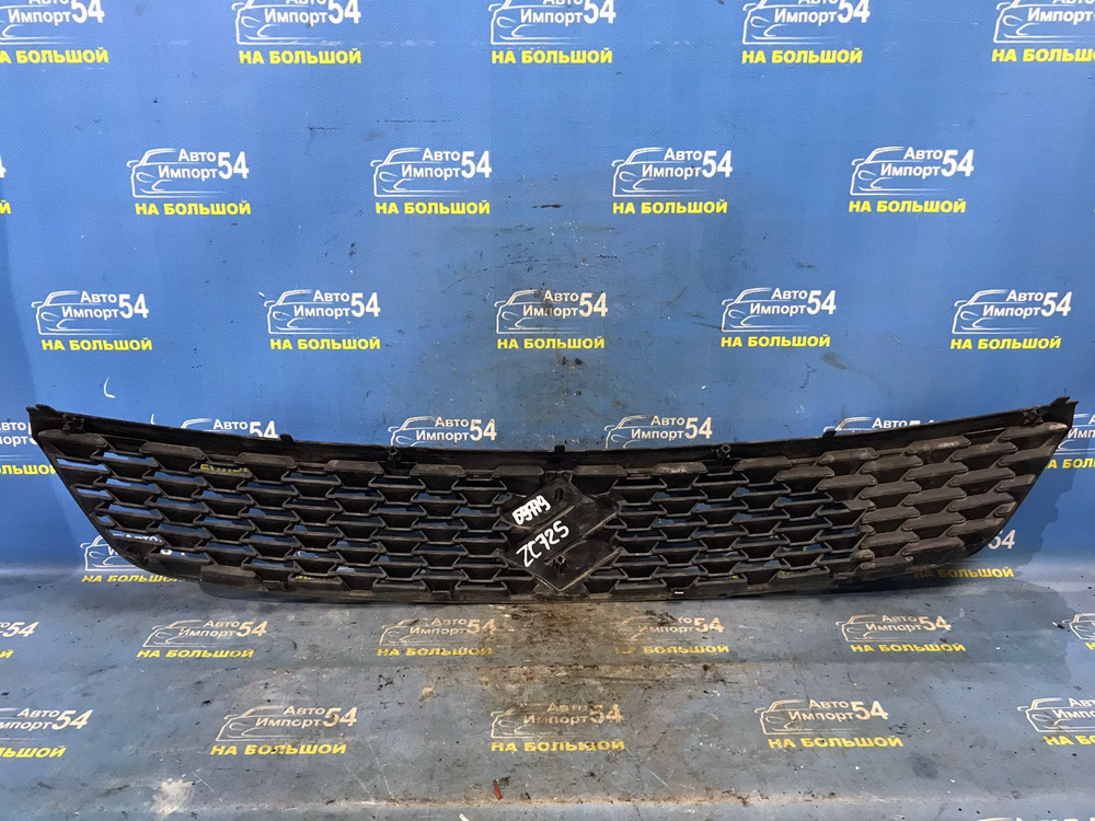Решетка радиатора SUZUKI SWIFT 2010-2013