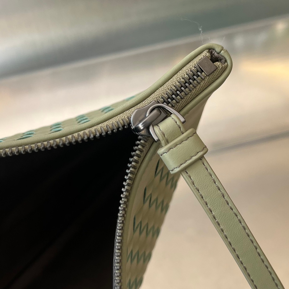 Bottega Veneta Pouch 30 cm