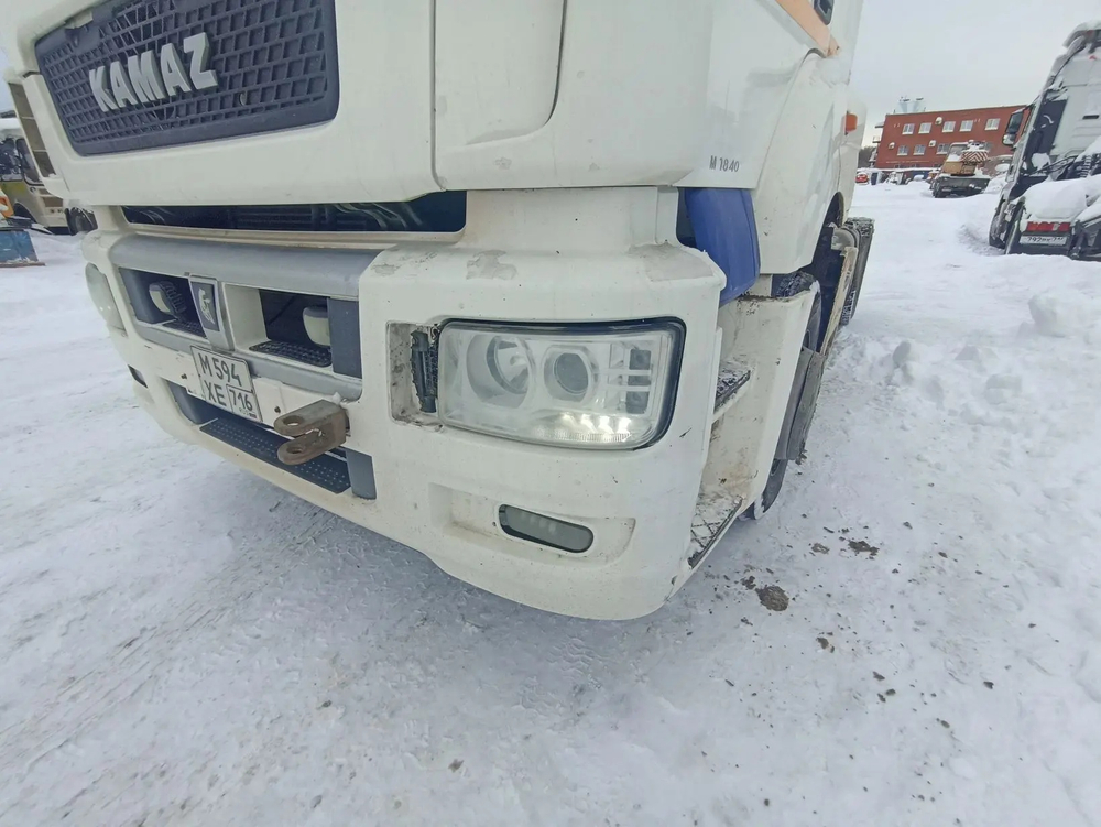 КамАЗ 5490 4x2 Седельный тягач 5490-802-DC (Дизель/Газ, 12,0 л, 401 л.с., АТ)