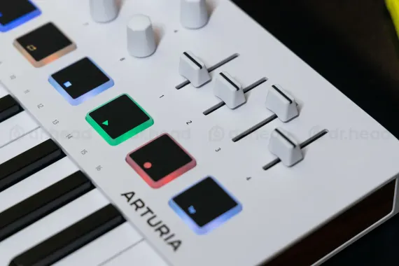 Arturia MiniLAB 3 Black Edition