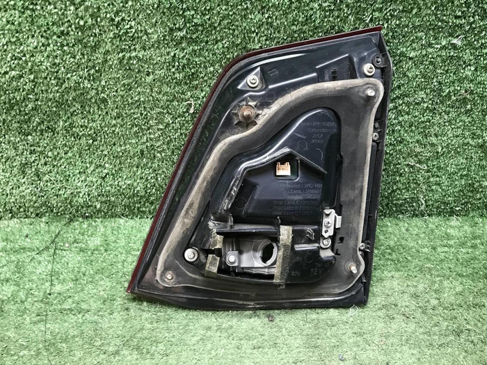 Фонарь левый внутренний Land Cruiser 200 (07-12)