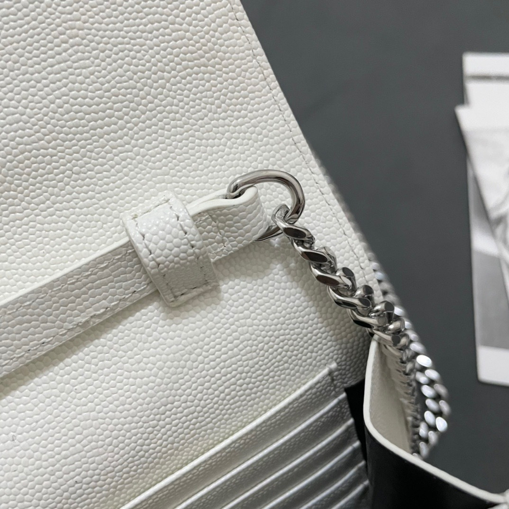 Saint Laurent WOC 22 cm