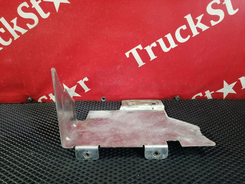 Кронштейн накладки глушителя