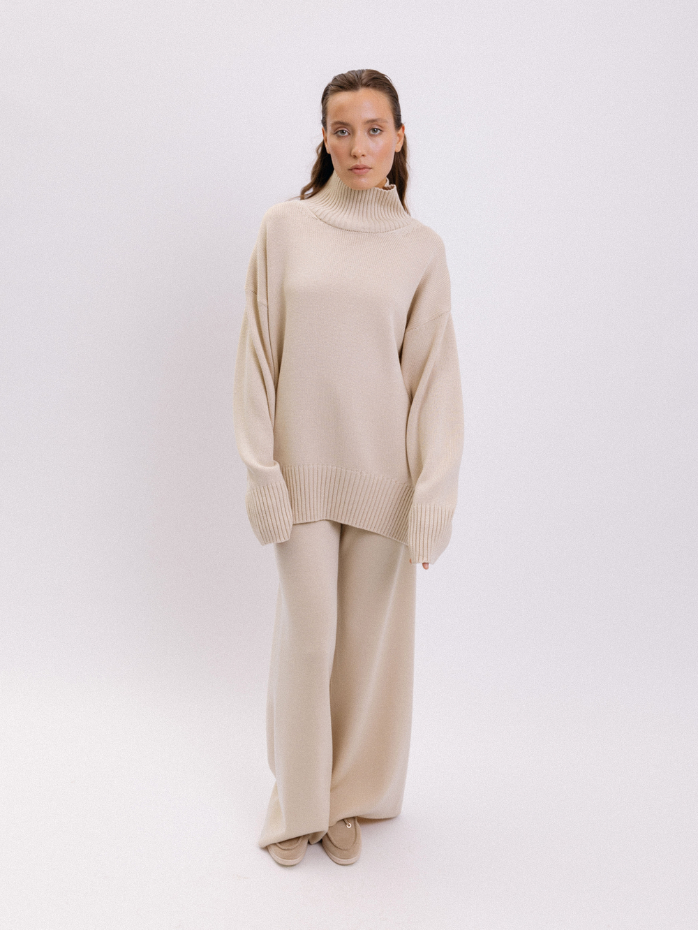 Свитер базовый