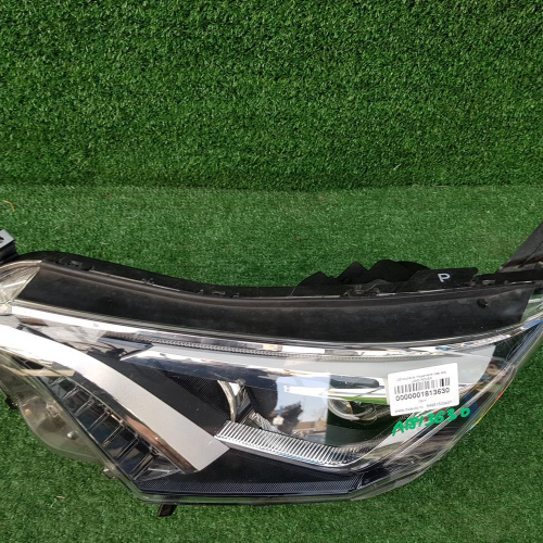 Фара левая Toyota Rav 4 CA40 (2015-2019) LED