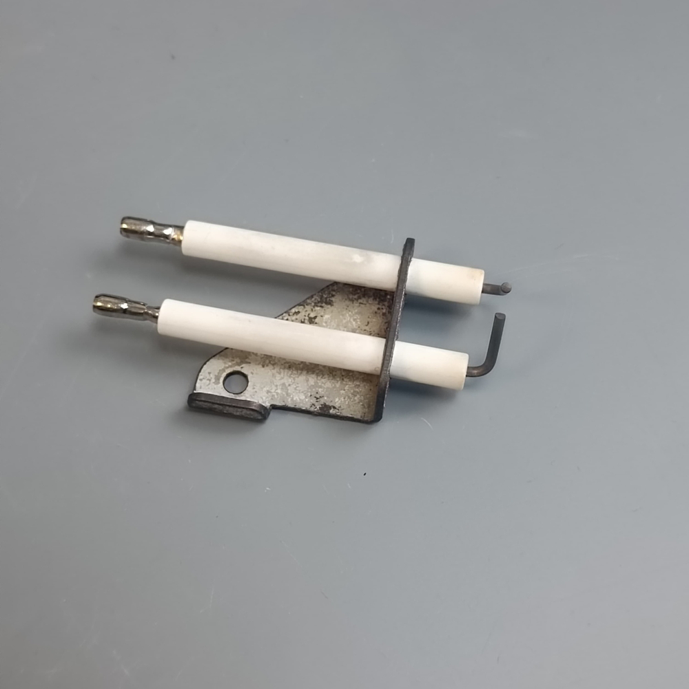 Б/У Электрод розжига для котлов BUDERUS U022-24, U042-44, U052-54, BOSCH 4000W арт. 19928643, 87199051490