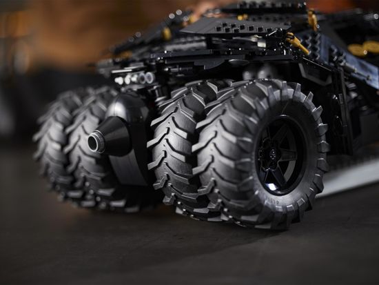 LEGO Super Heroes 76240 Бэтмобиль «Тумблер»