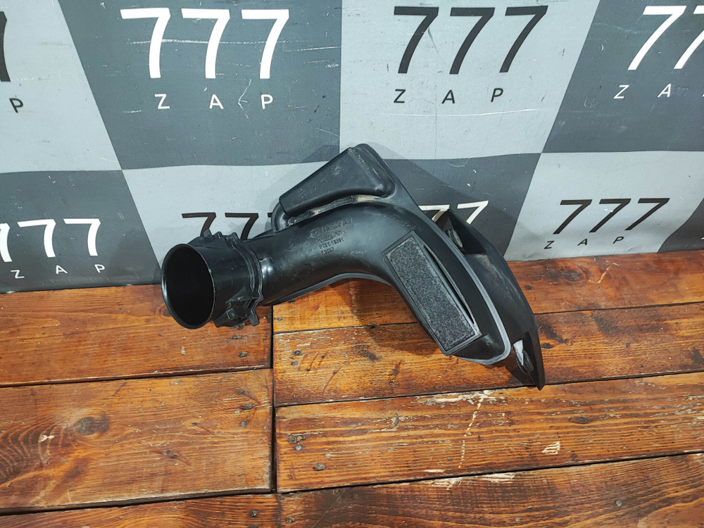 Воздухозаборник Mazda CX-5 1, 2 (KE, KF) 11-нв Б/У Оригинал PY2V13200B