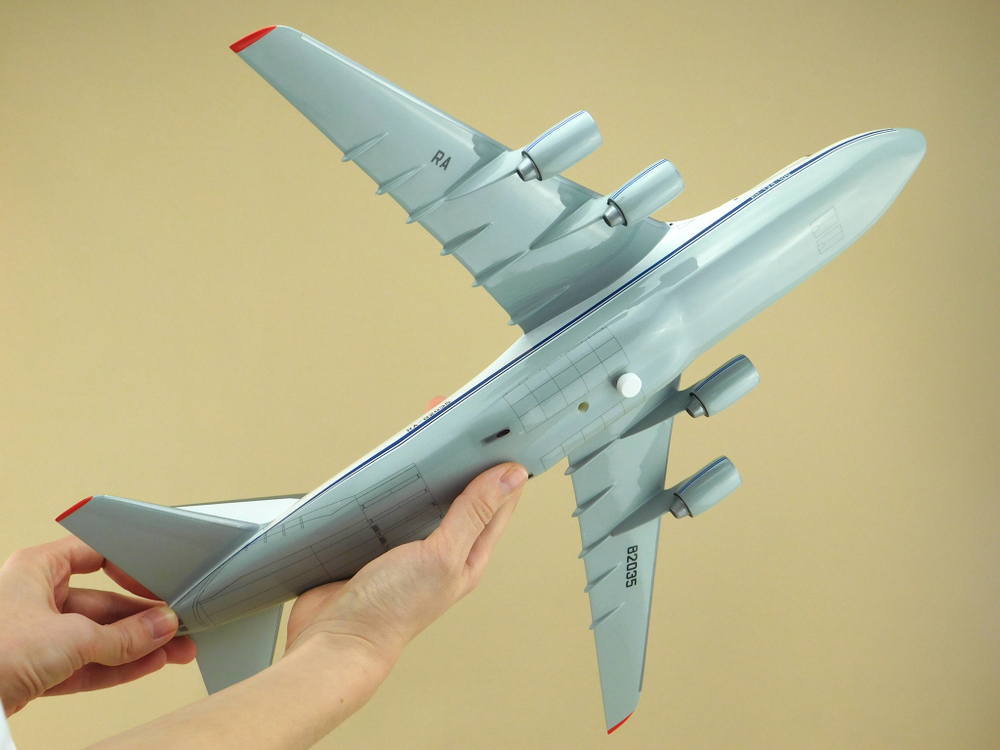 Модель самолета Ан-124-100 (М1:144, RA-82035)