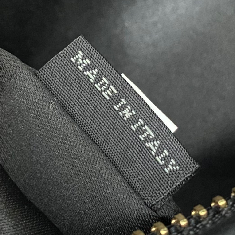 Miu Miu Wander Hobo Bag 20 cm