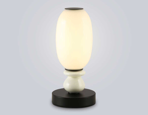 Настольная лампа Ambrella Light HIGH LIGHT LH53154