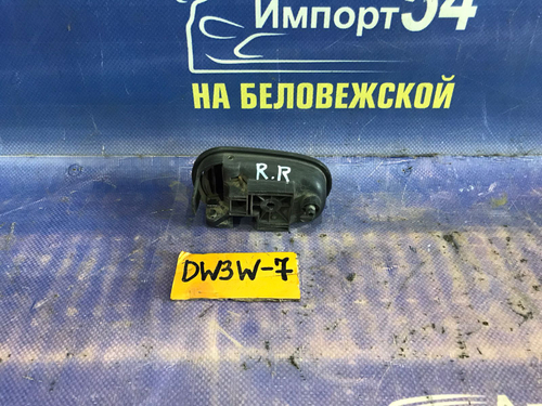 Ручка двери задней правой салонная MAZDA DEMIO 1998