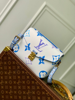 Louis Vuitton Pochette Metis