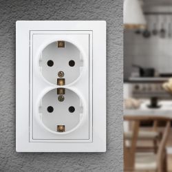 Розетка Intro Plano 1Э-205-01 с заземлением двойная 2X2P+E Schuko, 16А-250В, СУ, без лапок, белый | Intro Plano Белый