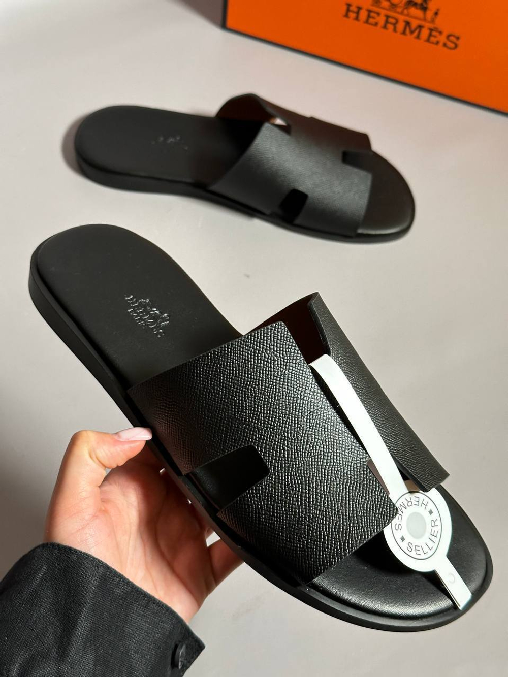 Шлепанцы Hermes черные
