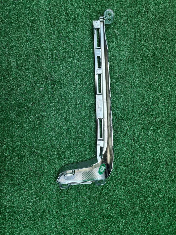 Молдинг переднего бампера Chery Tiggo 8 (22-нв)