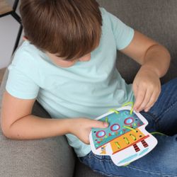 Игра-шнуровка «Веселые шнурочки». Долечу, доплыву, доеду