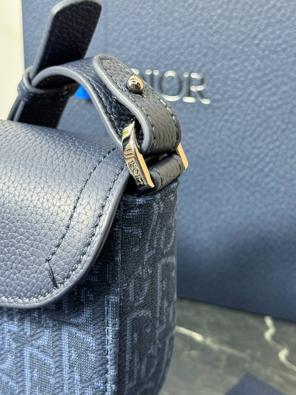 Сумка-мессенджер Christian Dior