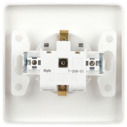Розетка Intro Style 7-206-01 с заземлением 2P+E Schuko со шторками 16А-250В IP20 СУ белый