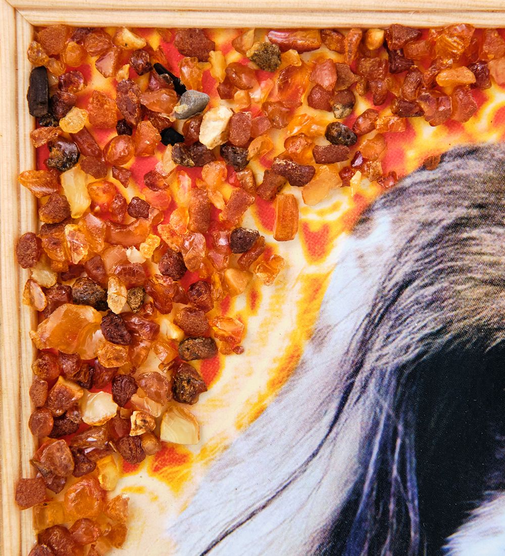 AMB-51/67 Картина «Пекинес» (с янтарной крошкой) дер.рамка 21х30