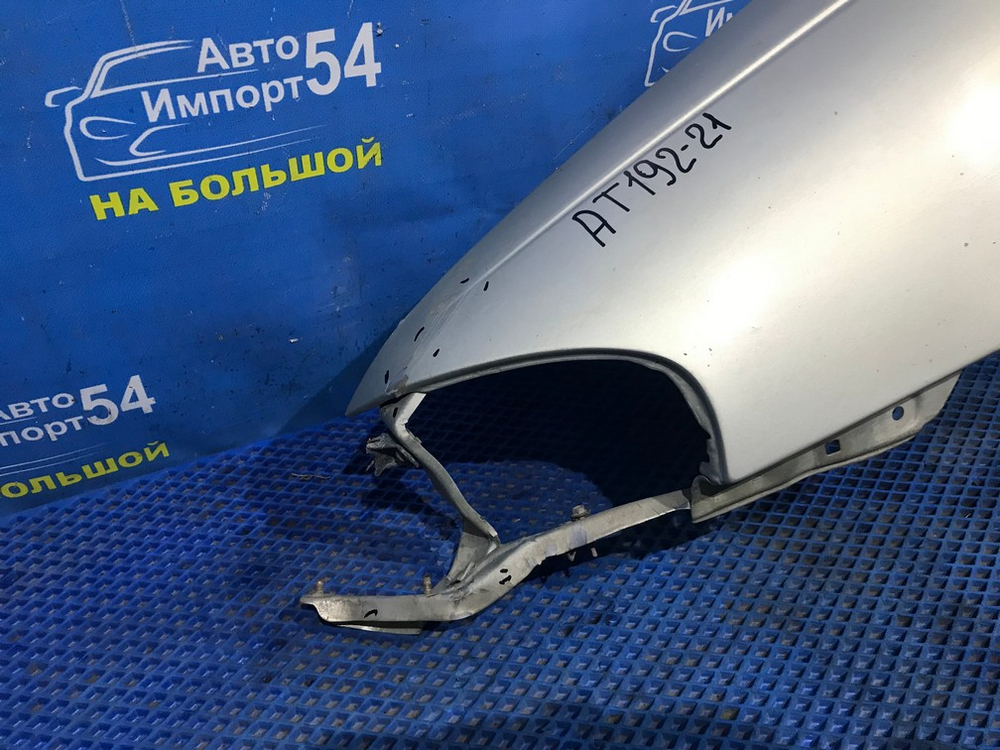 Крыло переднее левое TOYOTA CARINA 1994