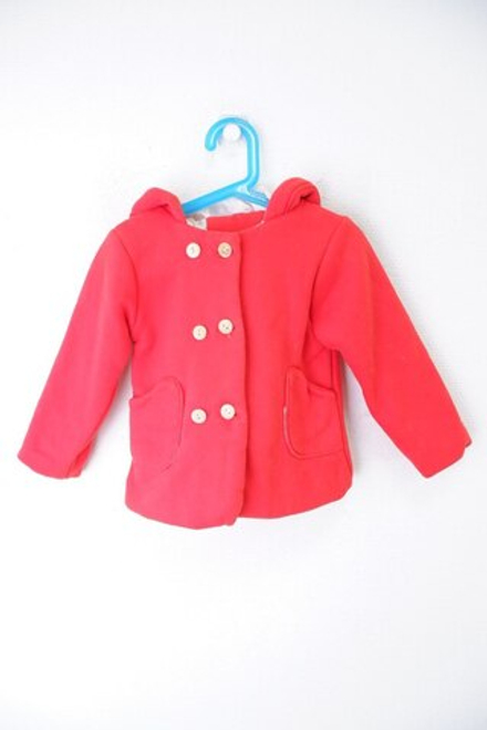 Пальто яркого цвета на 3 года