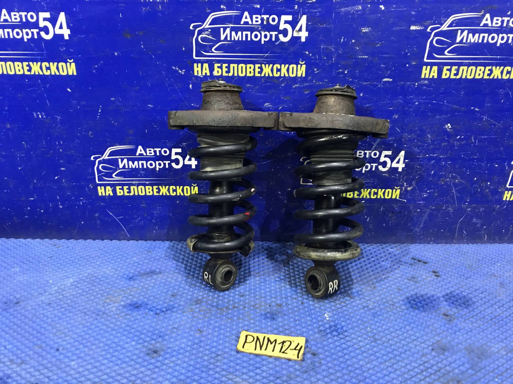 Стойка задняя левая NISSAN LIBERTY 1998