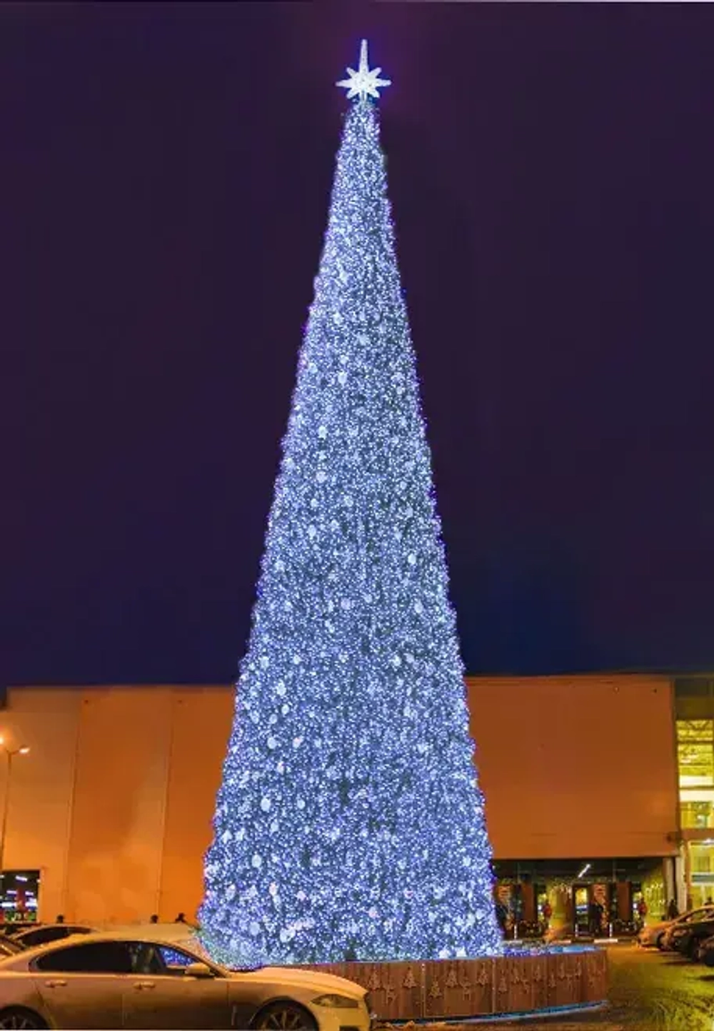 Уличная светодинамическая елка Евро-2 зеленая 19 м., каркасная, ПВХ, Green Trees (GT19EVPVCLED)