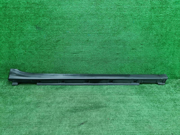 Накладка порога правая Subaru XV 2 GT (17-н.в.)