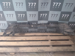 Решетка переднего бампера Toyota Camry (XV70) 17-21 Б/У Оригинал 5311333020