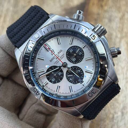 Часы Breitling