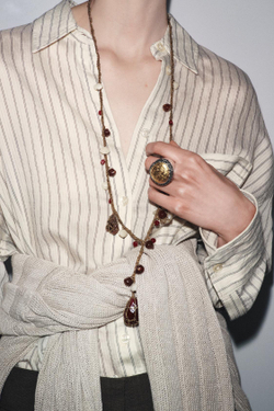 ZARA ОЖЕРЕЛЬЕ С ЦЕПОЧКАМИ И КАМНЯМИ, ЦВЕТ СОСТАРЕННОГО ЗОЛОТА